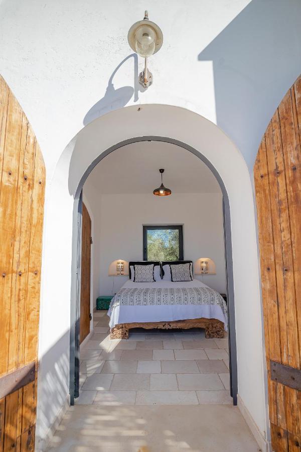 Cisternino Villa In Olive Groove Exteriér fotografie